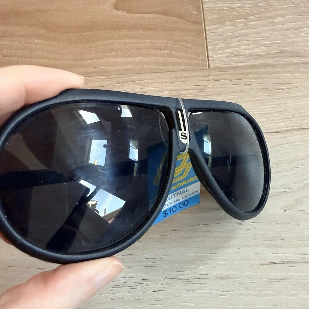 Sports Aviator Sunglasses Vintage Opti-Shield Black Frame Black Lens
